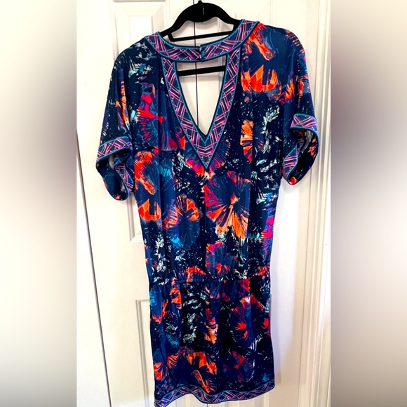 BCBGMaxAzria stretch tunic dress - Picture 2 of 2